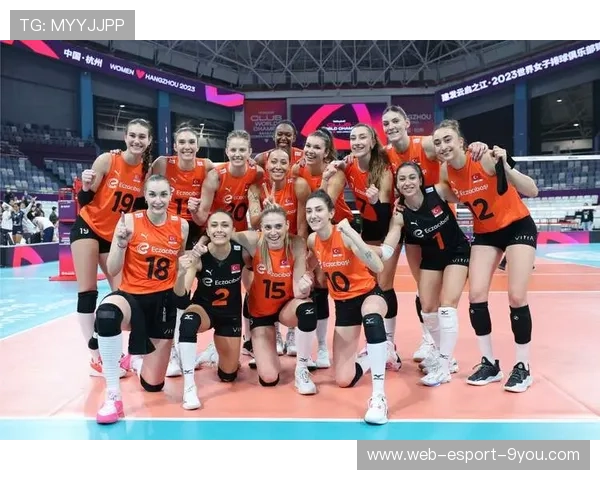 世界女子排球锦标赛中国队再度问鼎，世界女子排球俱乐部锦标赛