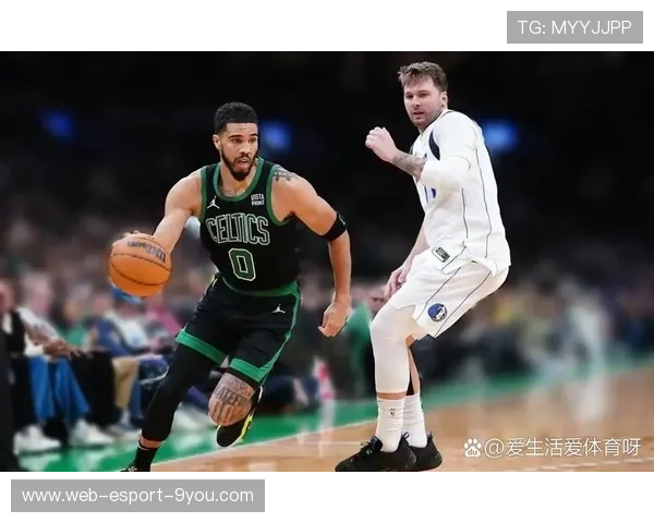 东契奇精准突破，独行侠稳步推进进攻